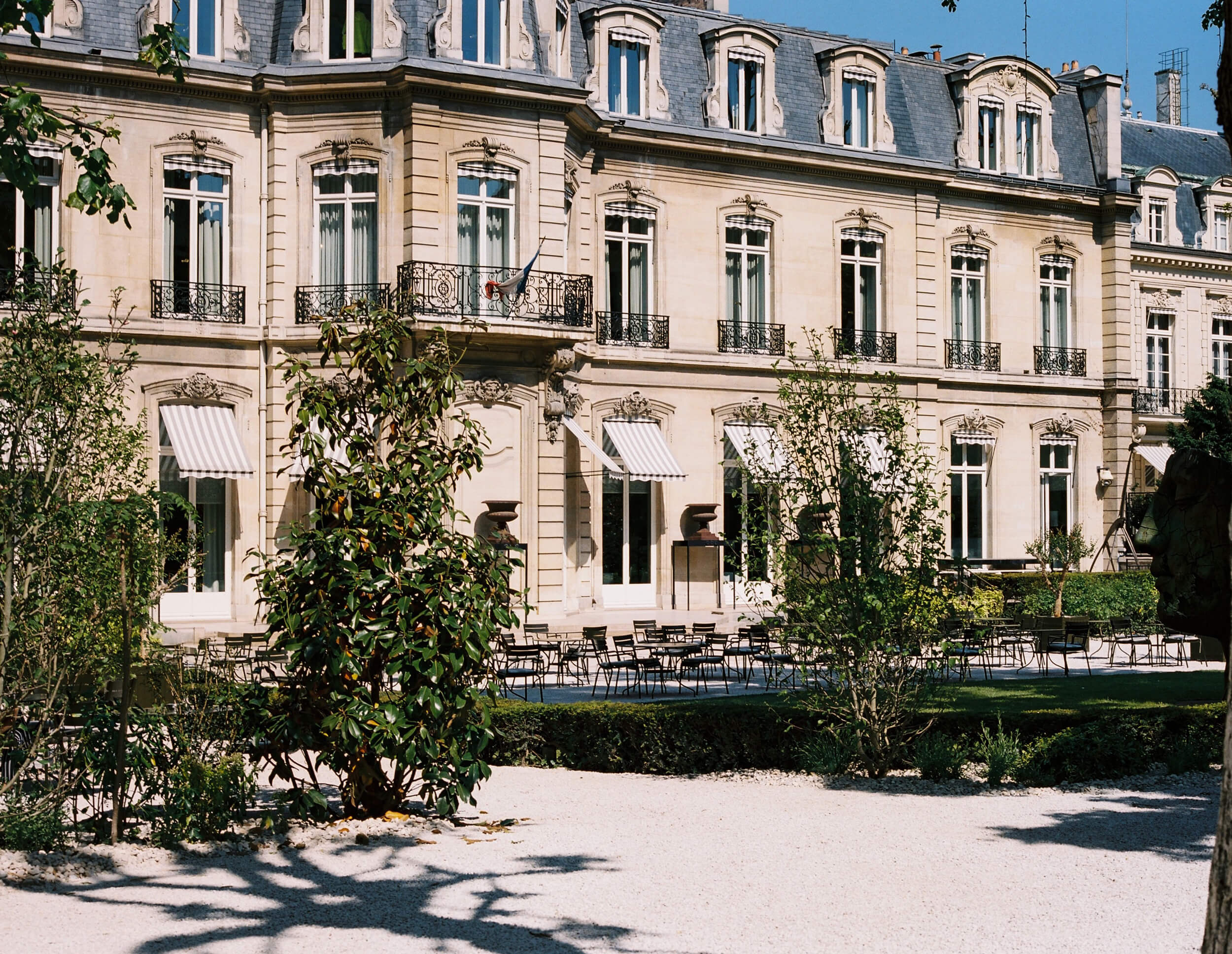 Baronne | Paris Society